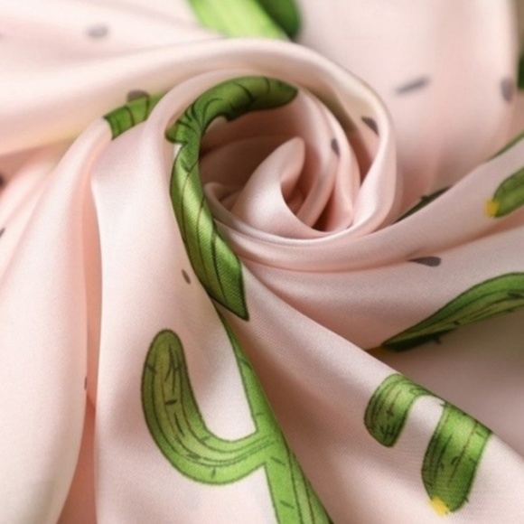Blush pink cactus print kerchief scarf/bandana - Picture 3 of 6